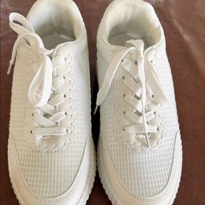 All-White Casual Lace-Up Sneakers